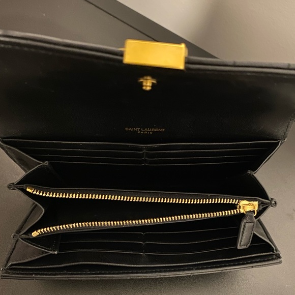 Yves Saint Laurent Vicky Quilted Large Wallet - Picture 10 of 15